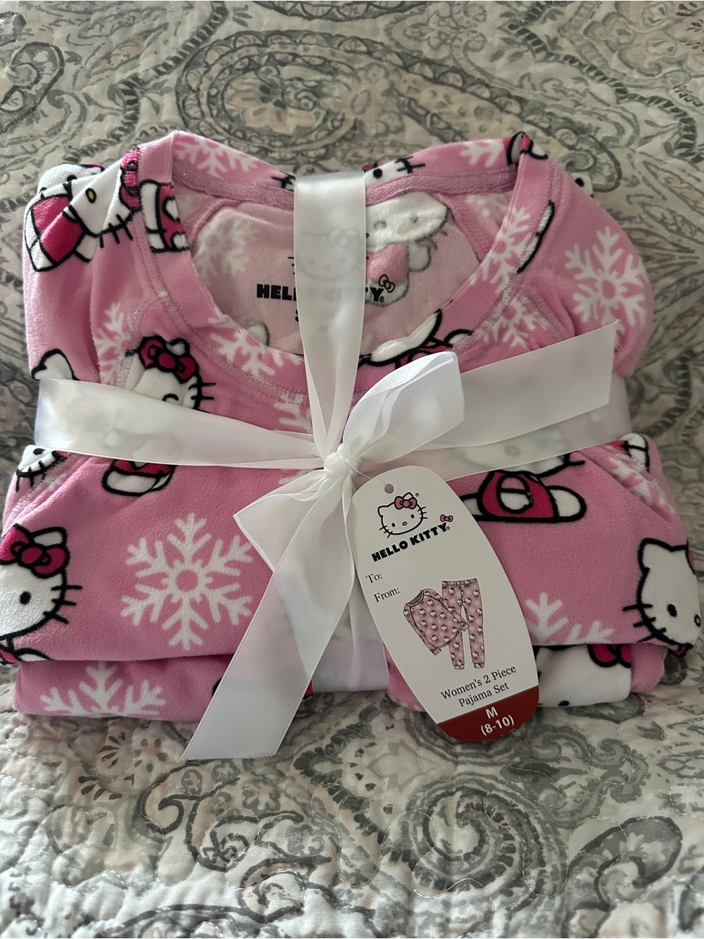 NWT: Hello Kitty Women's Pink Fleece 2-Piece Pajama Set size Medium